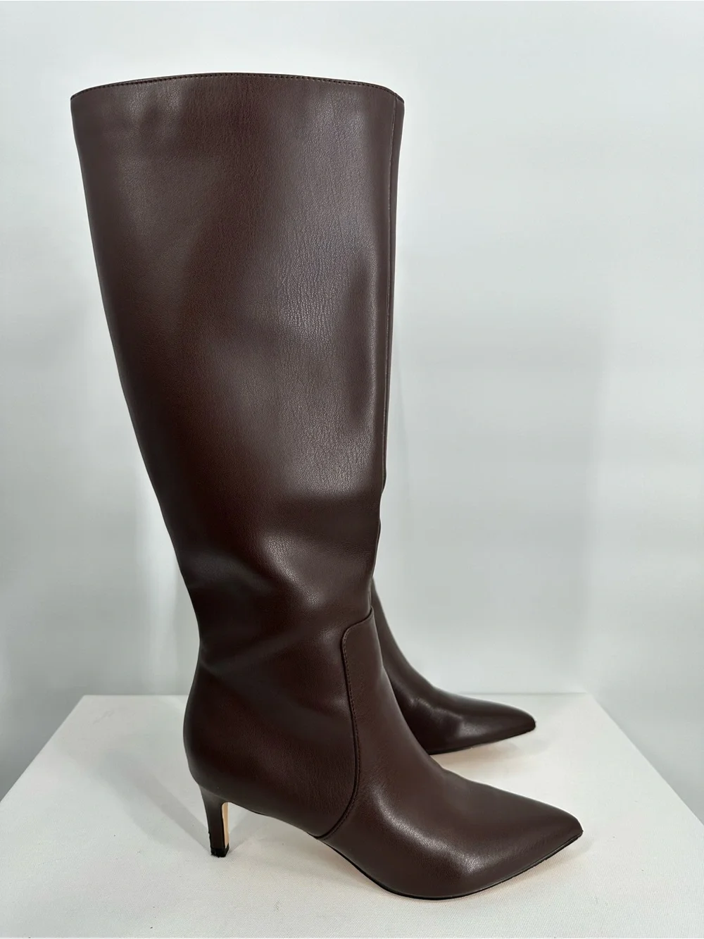 Women Faux Leather Chocolate Brown Pointed Knee High Boots Kitty Heels Size 6.5